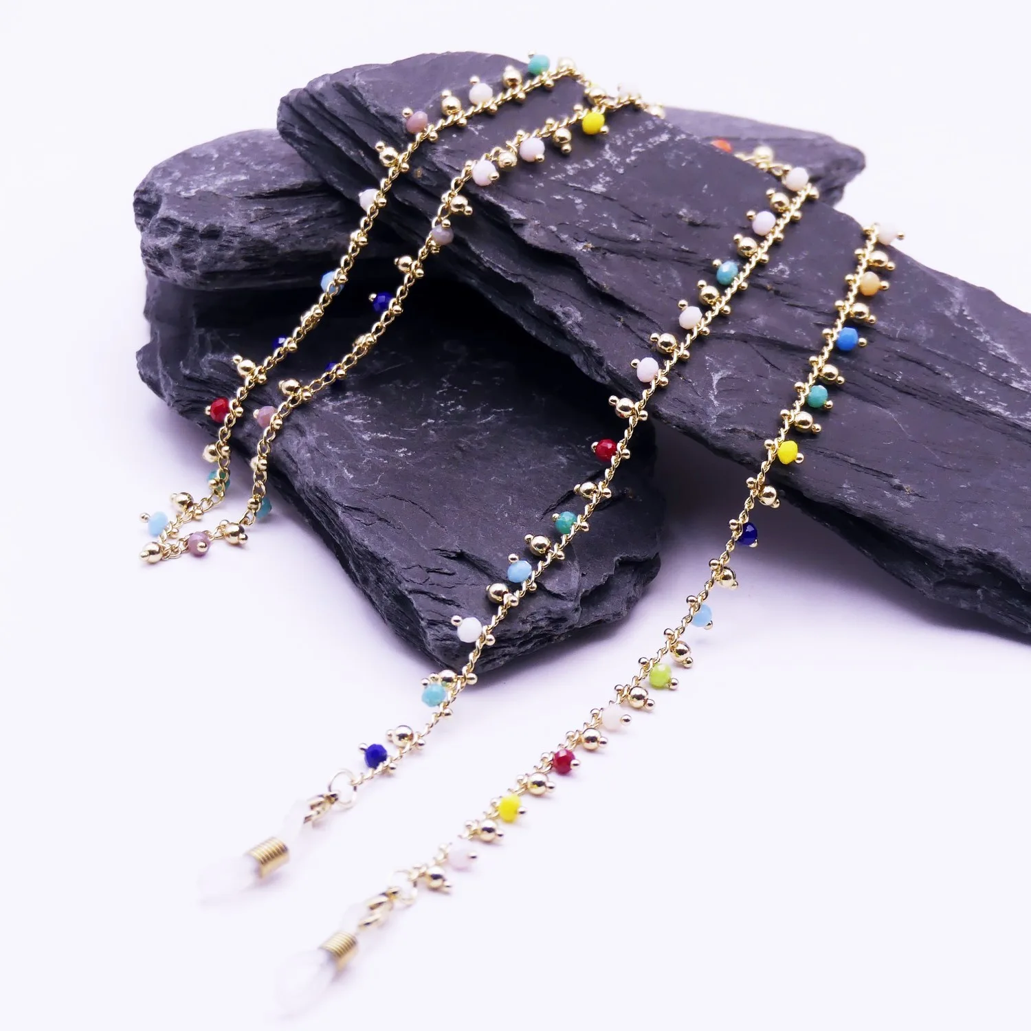 Chaine à lunettes IBIZA dorée aux perles multicolores