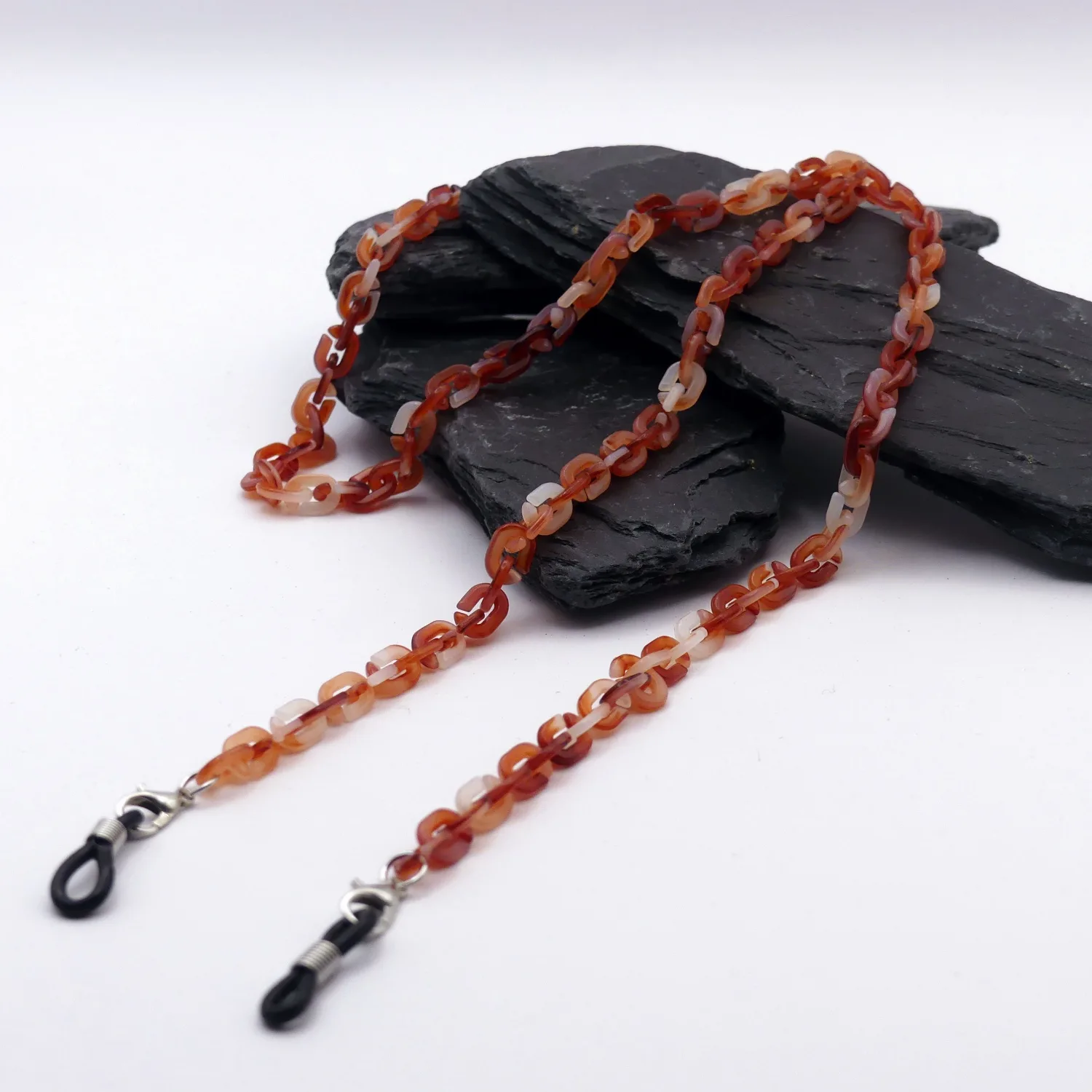 Chaine à lunettes VALENCE en fines mailles corail rouge