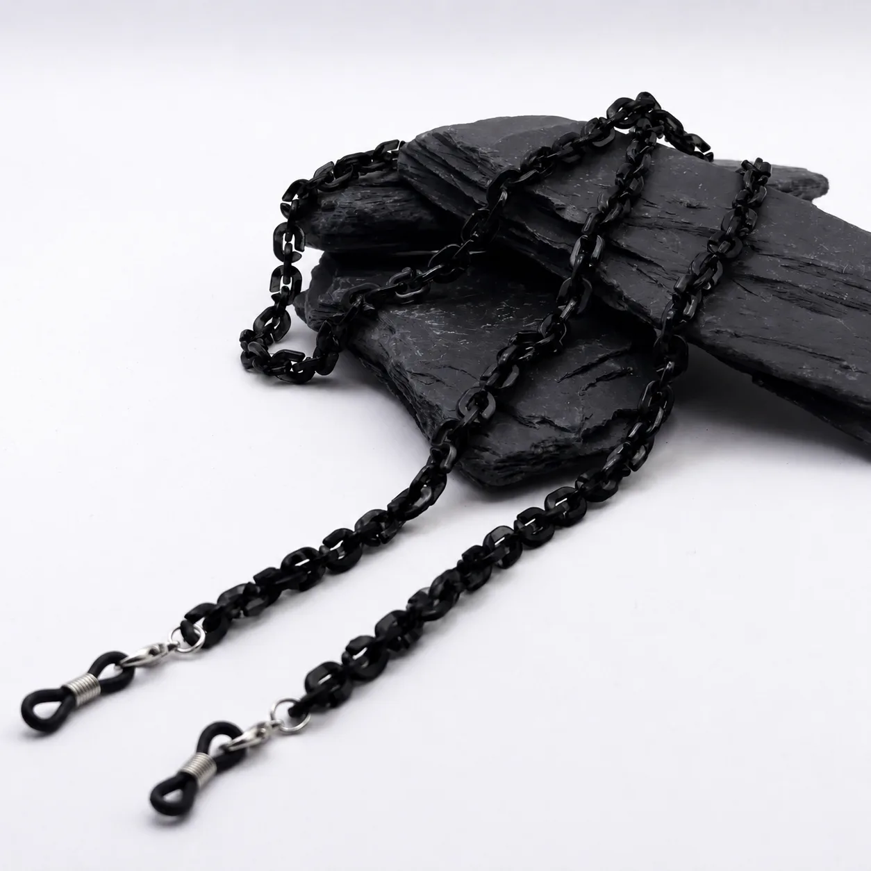 CALABRIA-Brillenkette mit feinem schwarzem Gitter